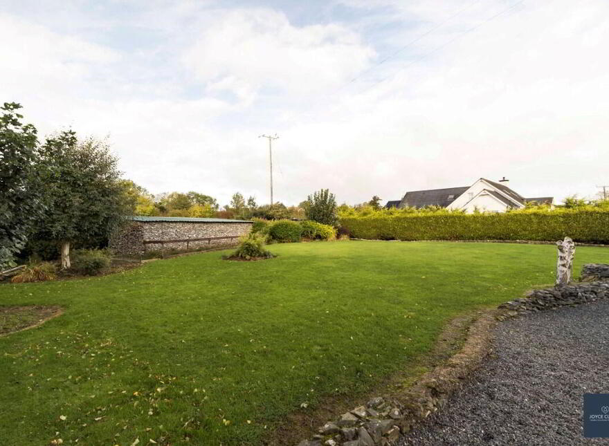 40 Moyrourkan Road, Tandragee, BT62 2HD
