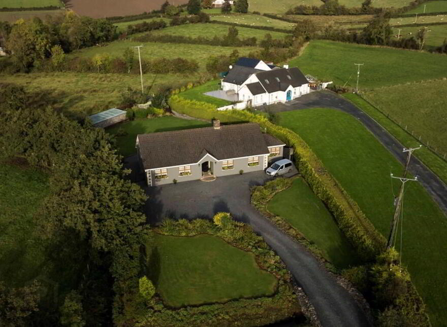 40 Moyrourkan Road, Tandragee, BT62 2HD