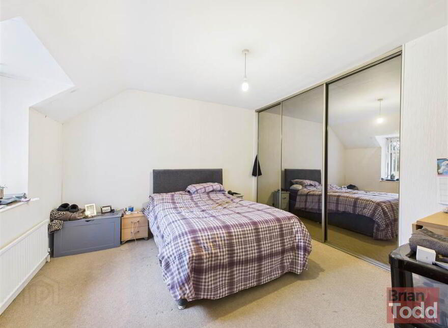 Belfast Road, Larne, BT40 2PH