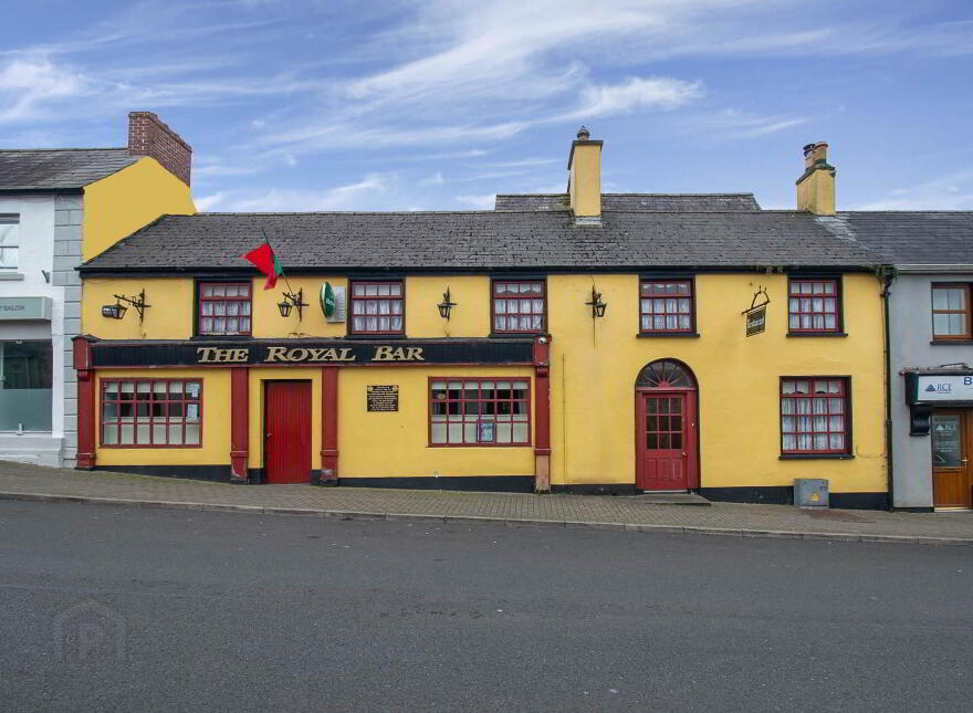 The Royal Bar, Stradone Street, Ballyjamesduff, A82W2K7
