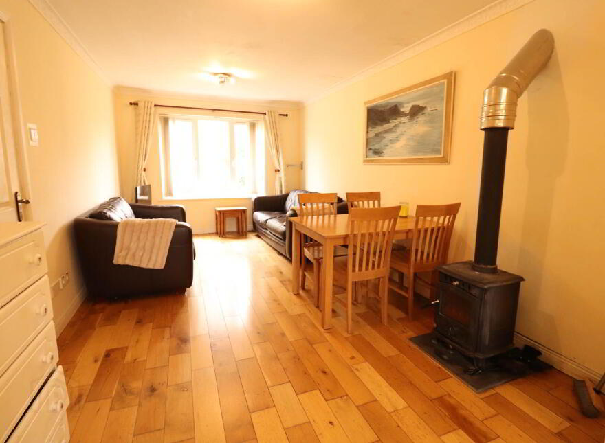 Apt 9, Elizabeth Court, West End, Bundoran, F94WD56