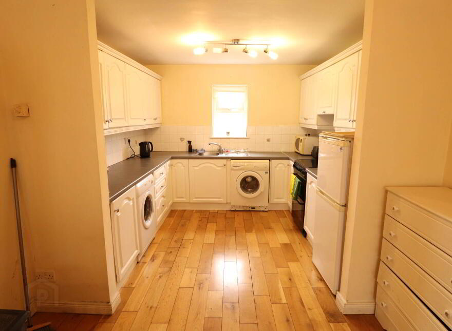Apt 9, Elizabeth Court, West End, Bundoran, F94WD56