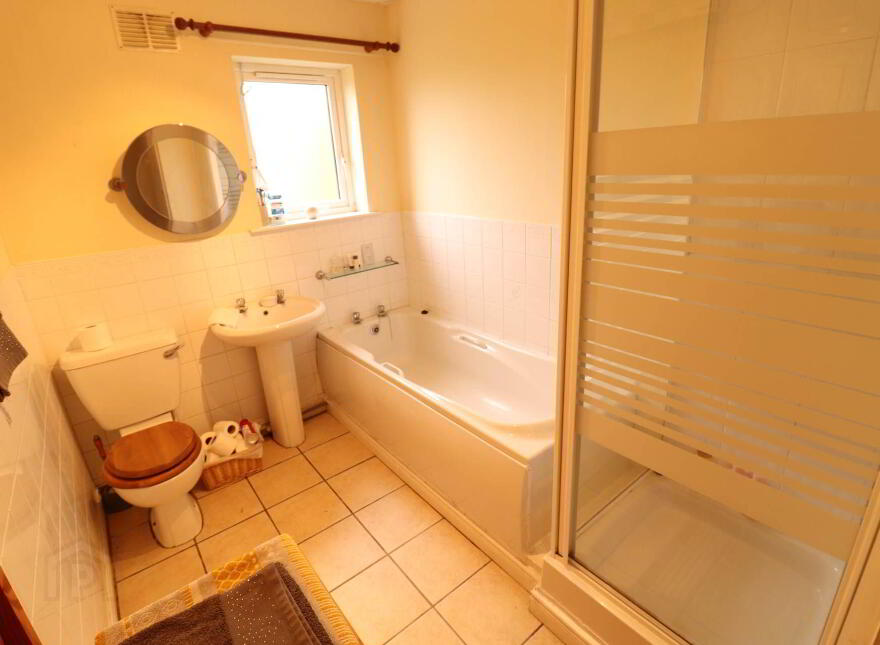 Apt 9, Elizabeth Court, West End, Bundoran, F94WD56