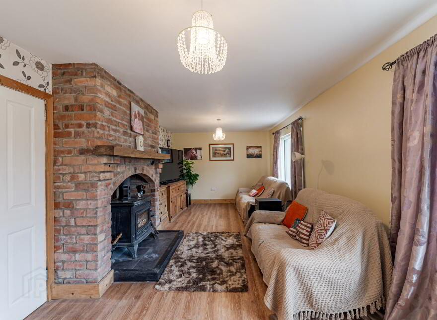 2 St. Tassachs Gardens, Downpatrick, BT30 7JS