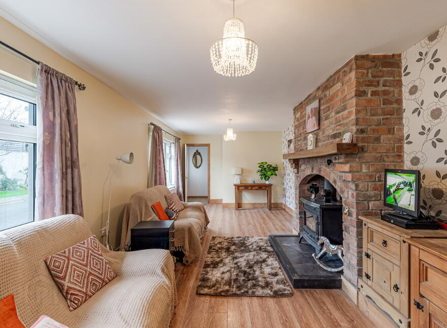 2 St. Tassachs Gardens, Downpatrick, BT30 7JS