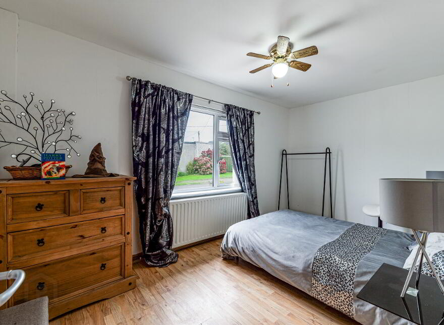 2 St. Tassachs Gardens, Downpatrick, BT30 7JS