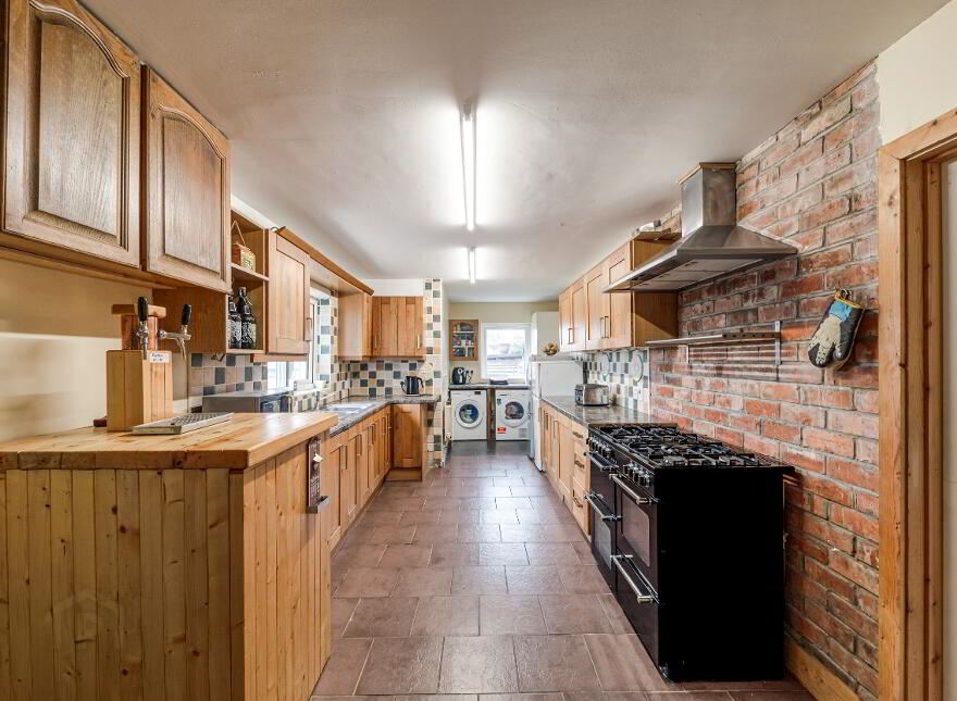 2 St. Tassachs Gardens, Downpatrick, BT30 7JS