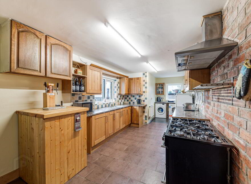 2 St. Tassachs Gardens, Downpatrick, BT30 7JS