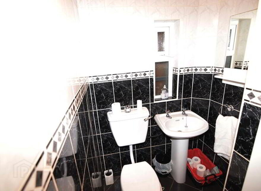 82 Ard Connell, Ardara, F94NXD0