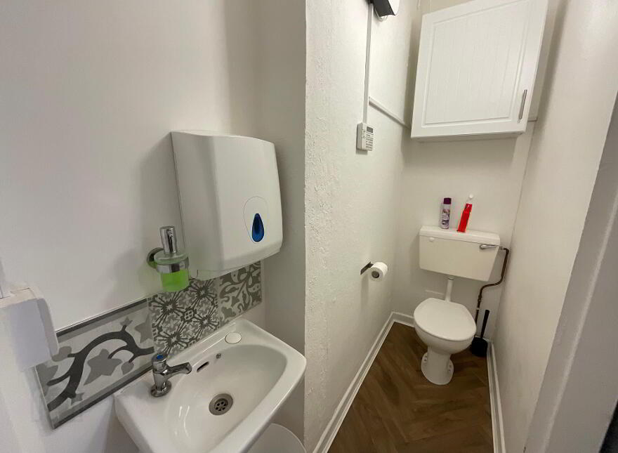 661 Oldpark Road, Belfast, BT14 6QY