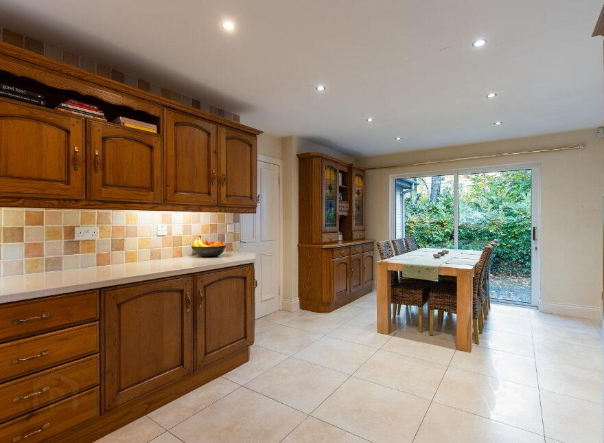 62 Kings Road, Belfast, BT5 6JL