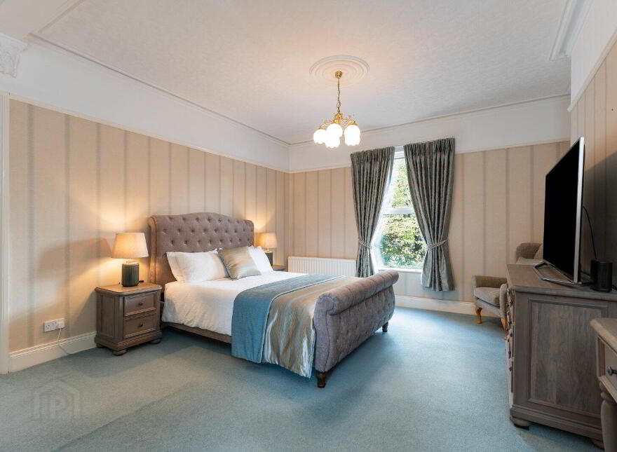 62 Kings Road, Belfast, BT5 6JL