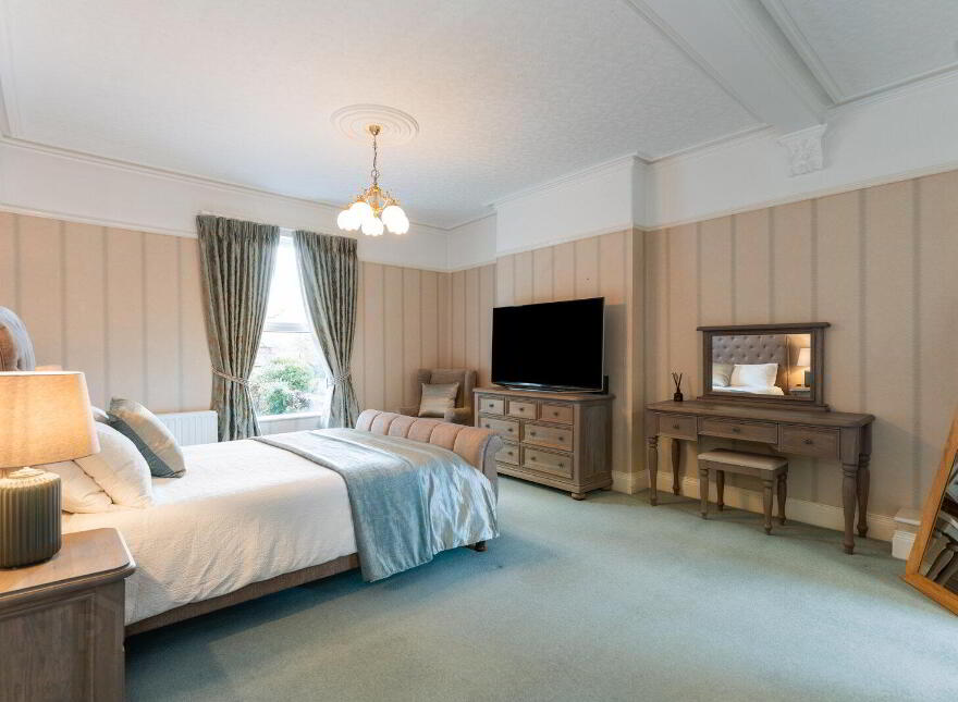 62 Kings Road, Belfast, BT5 6JL