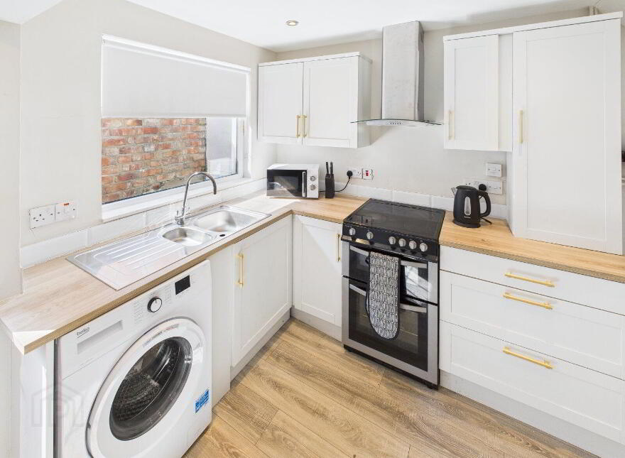 71 Downshire Road, Holywood, BT18 9LY