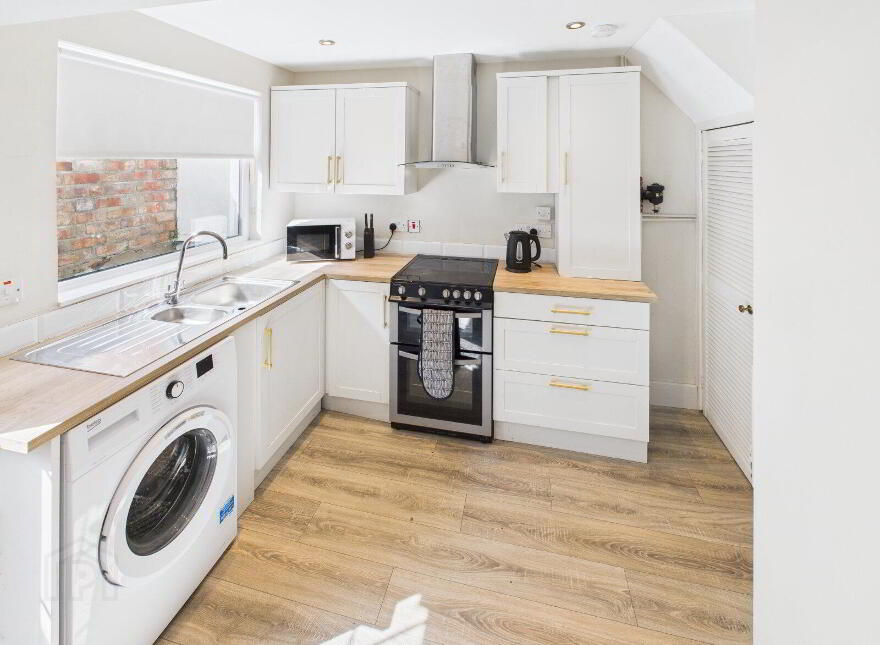 71 Downshire Road, Holywood, BT18 9LY