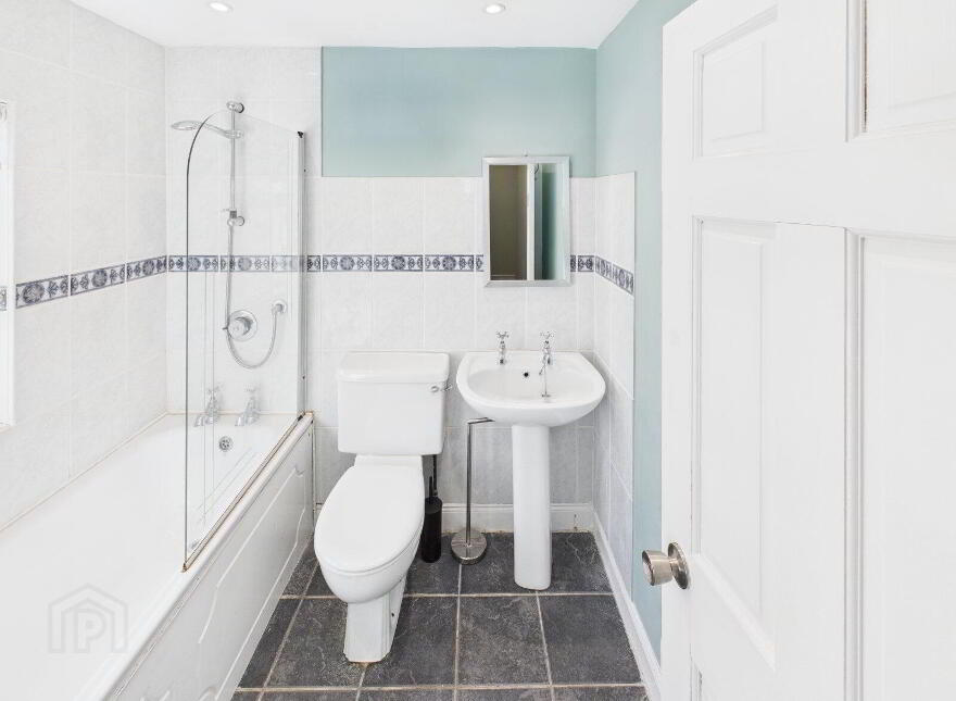71 Downshire Road, Holywood, BT18 9LY