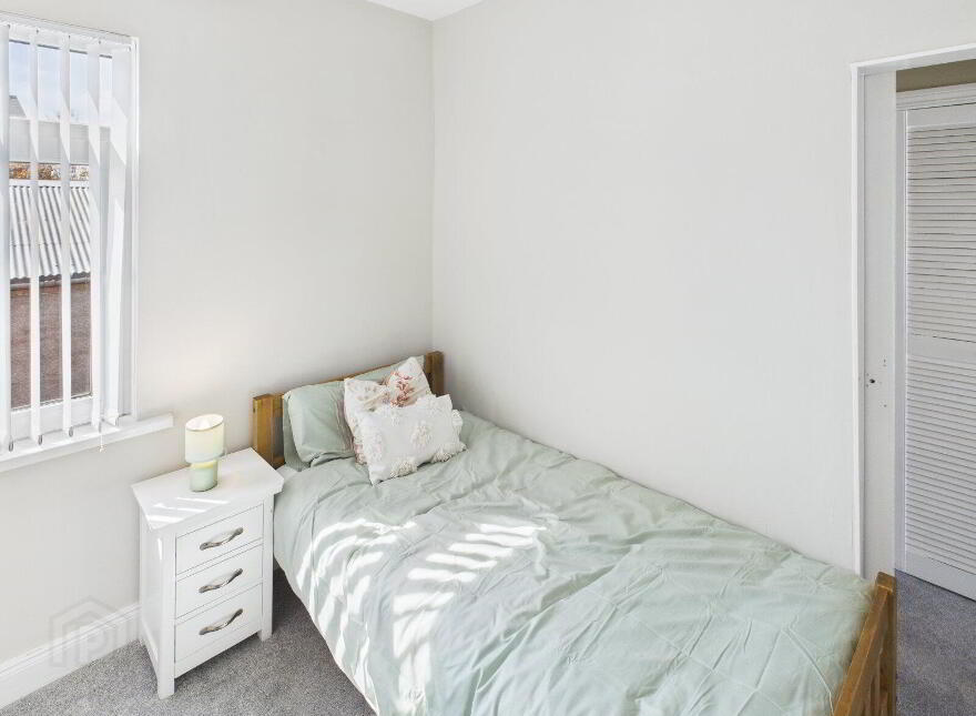 71 Downshire Road, Holywood, BT18 9LY