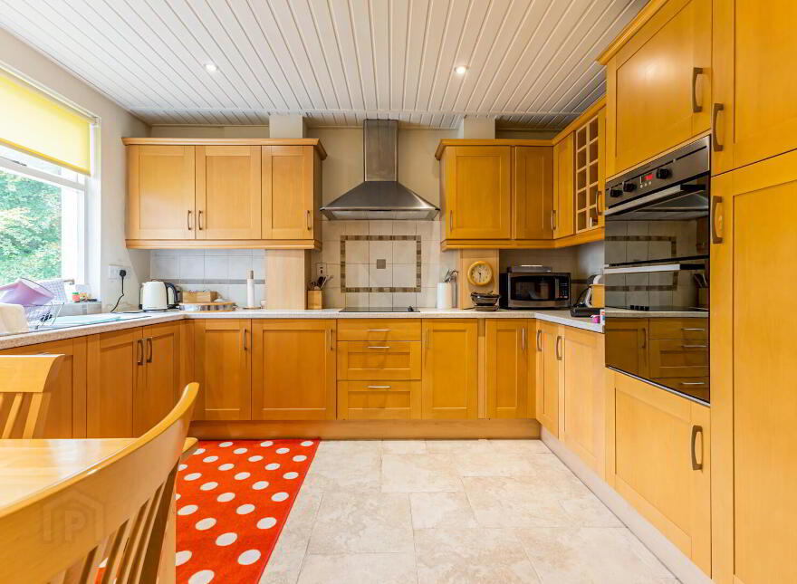 33 Demesne Road, Holywood, BT18 9NB