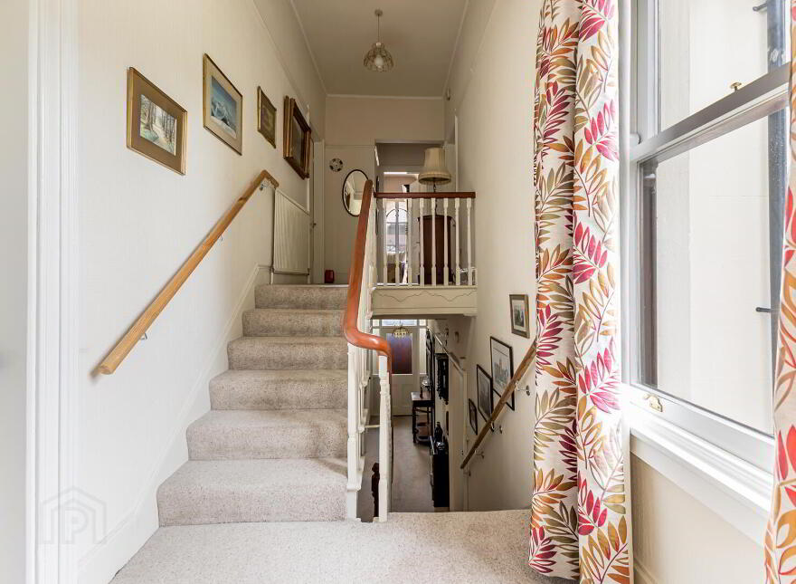 33 Demesne Road, Holywood, BT18 9NB