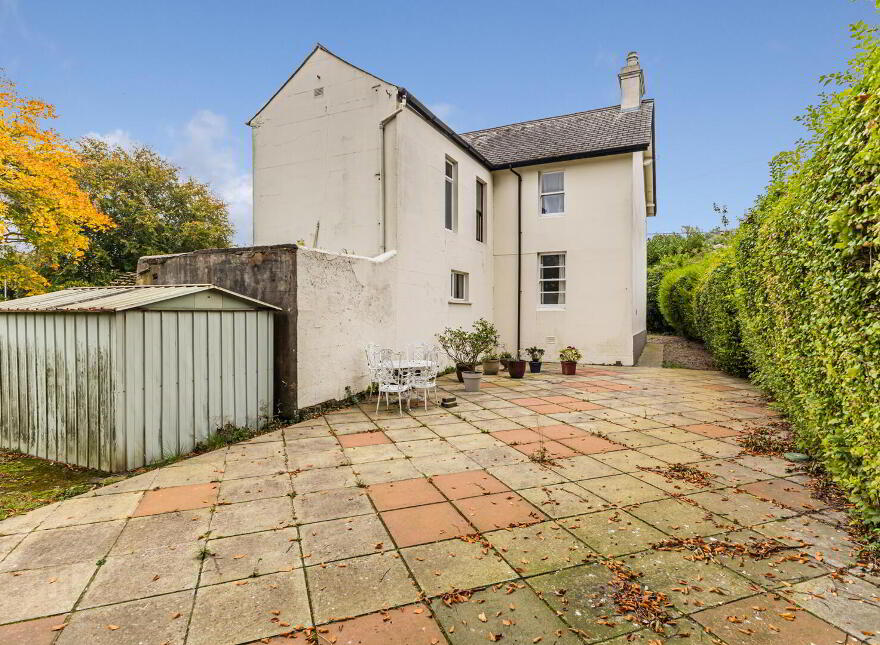 33 Demesne Road, Holywood, BT18 9NB