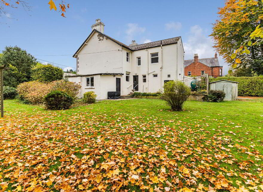33 Demesne Road, Holywood, BT18 9NB