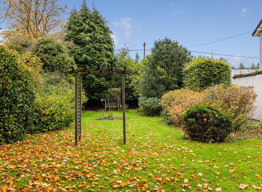 33 Demesne Road, Holywood, BT18 9NB