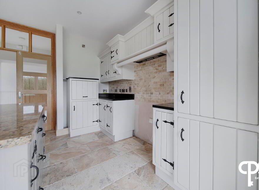 556 Boa Island Road, Enniskillen, BT93 8AE