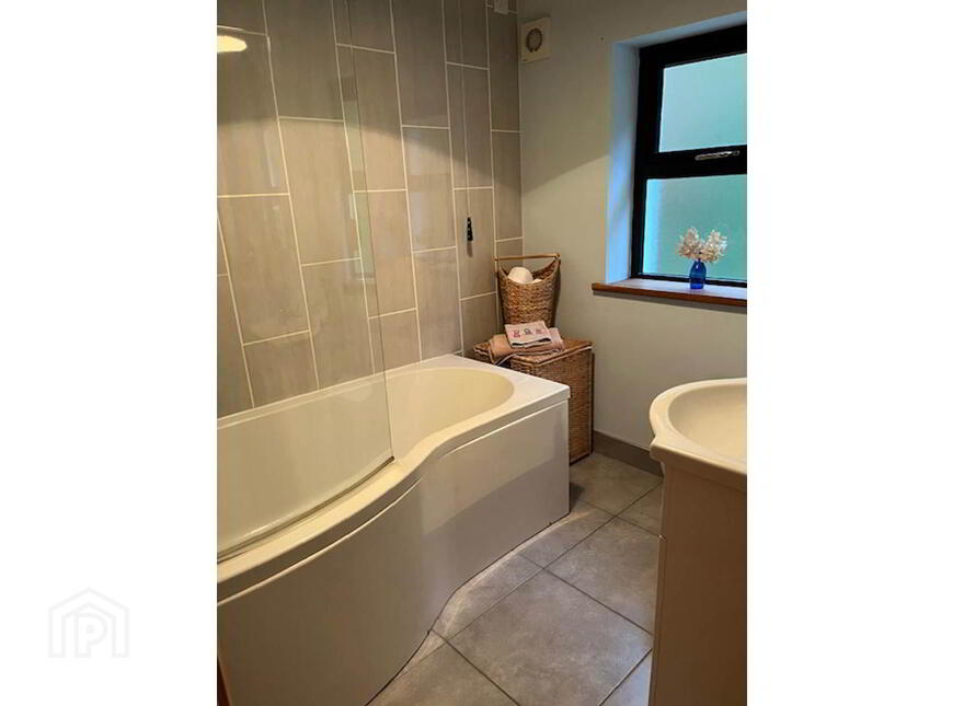 Commercial Property With One Bedroom Apartment, 1-2 Harbour Vie...Rathlin Island, BT54 6TE