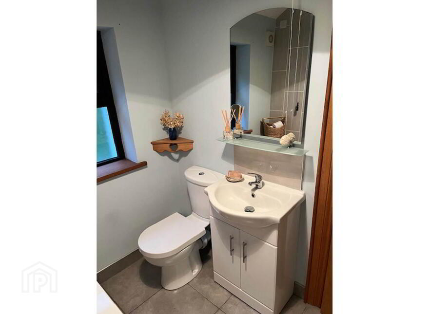 Commercial Property With One Bedroom Apartment, 1-2 Harbour Vie...Rathlin Island, BT54 6TE