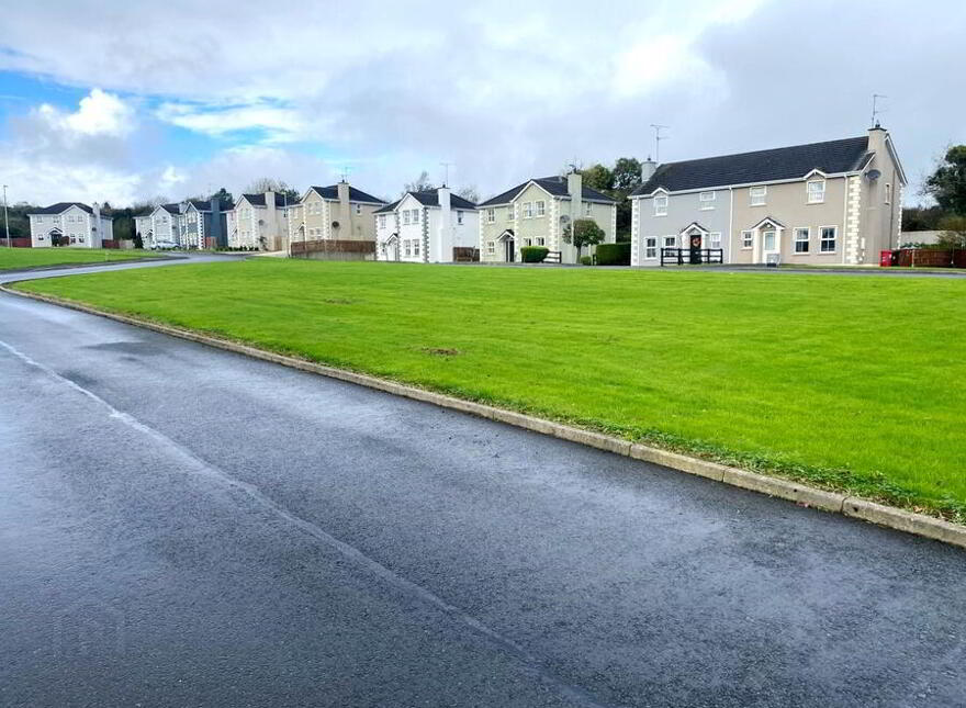 7 Sessiagh Park, Castlefin, F93T3H3