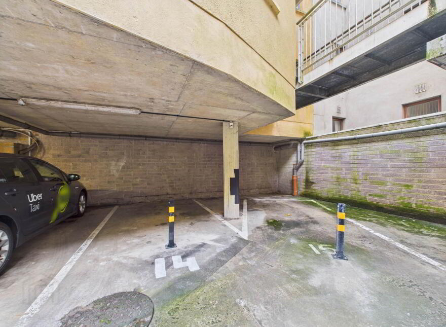 O`connell Court, Waterford, A00B000