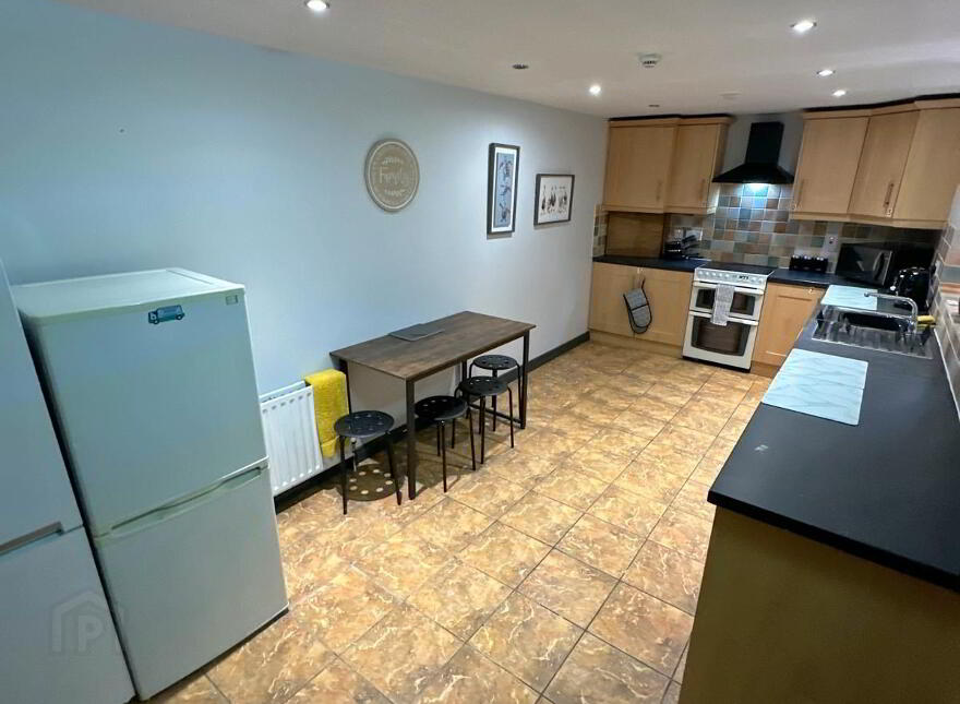 Melrose St, Belfast, BT9 7DN