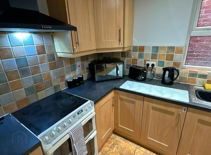 Melrose St, Belfast, BT9 7DN