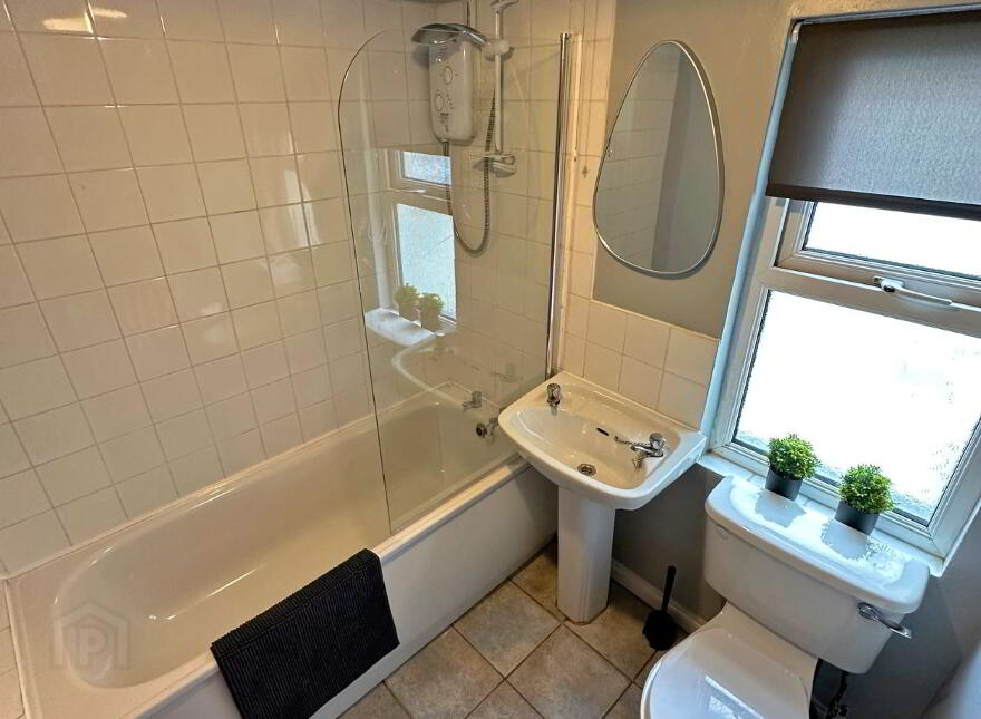 Haywood Ave, Belfast, BT7 3EU