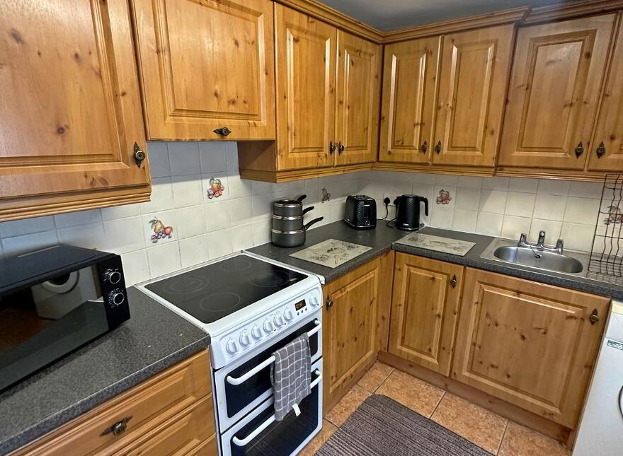Haywood Ave, Belfast, BT7 3EU