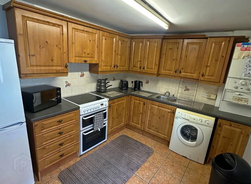 Haywood Ave, Belfast, BT7 3EU