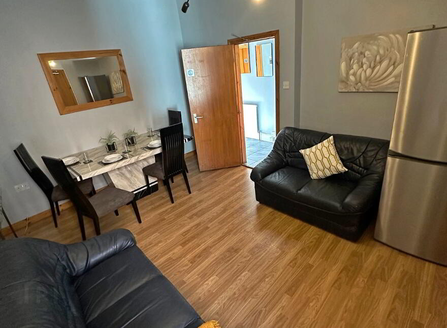 Haywood Ave, Belfast, BT7 3EU