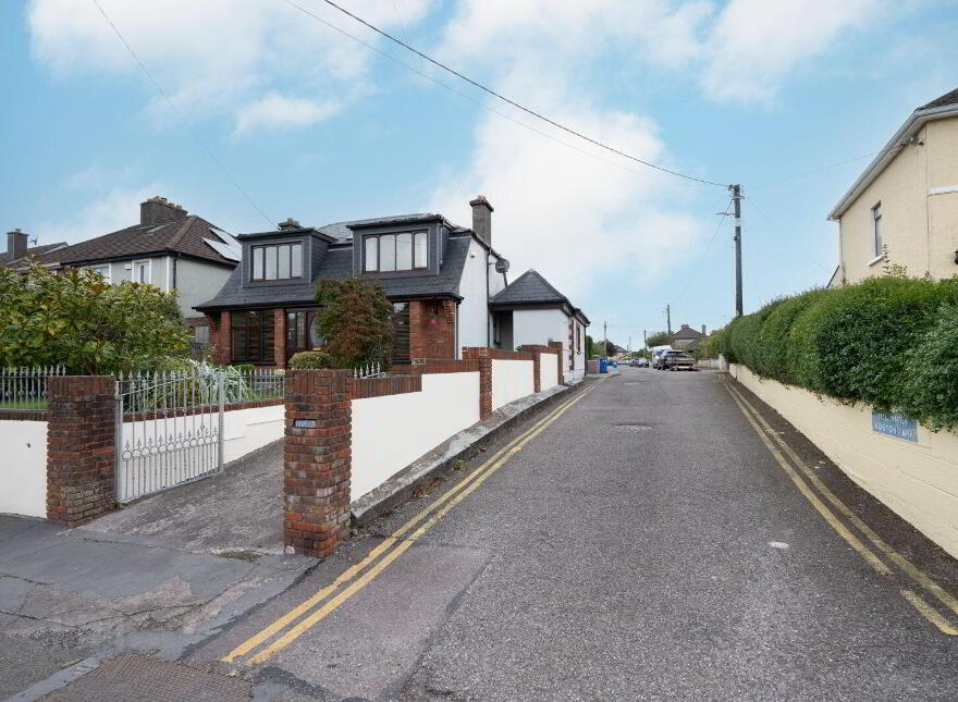 Evora, Togher Road, The Lough, T12Y8C8