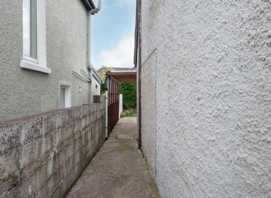 Evora, Togher Road, The Lough, T12Y8C8