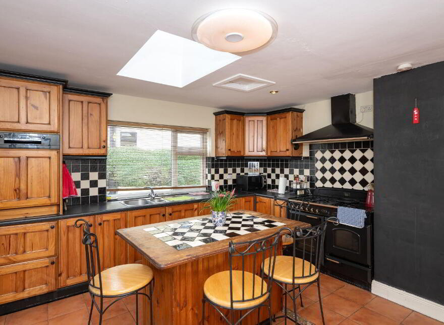 Evora, Togher Road, The Lough, T12Y8C8