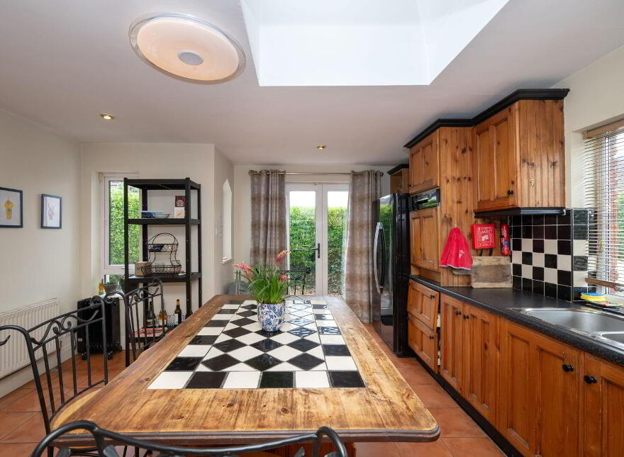Evora, Togher Road, The Lough, T12Y8C8