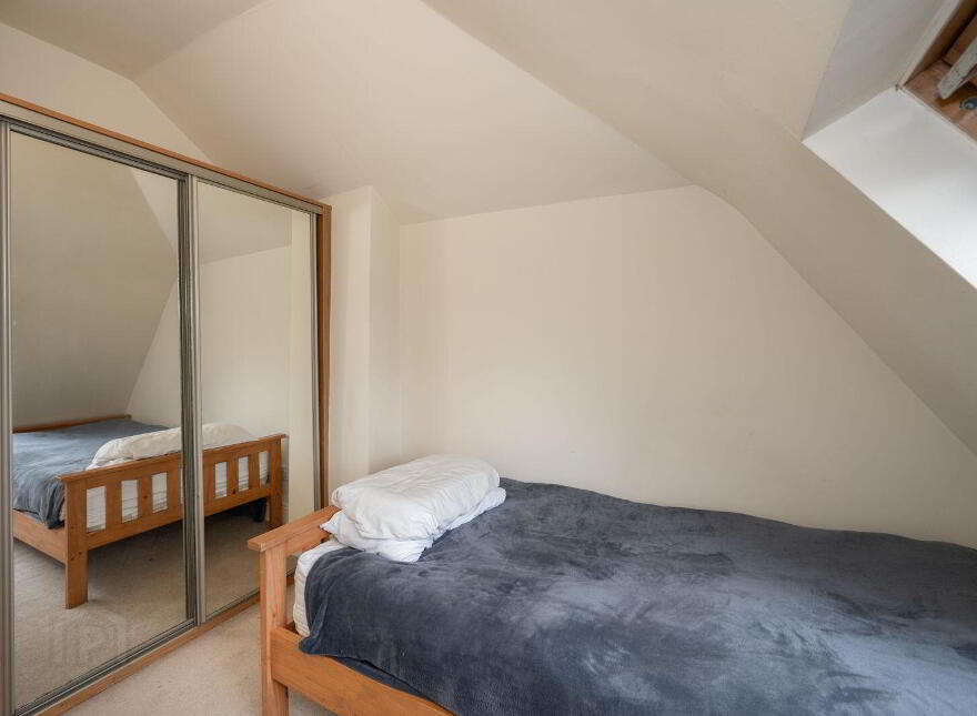 Evora, Togher Road, The Lough, T12Y8C8