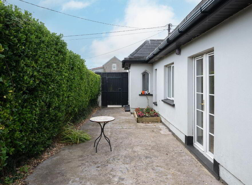 Evora, Togher Road, The Lough, T12Y8C8