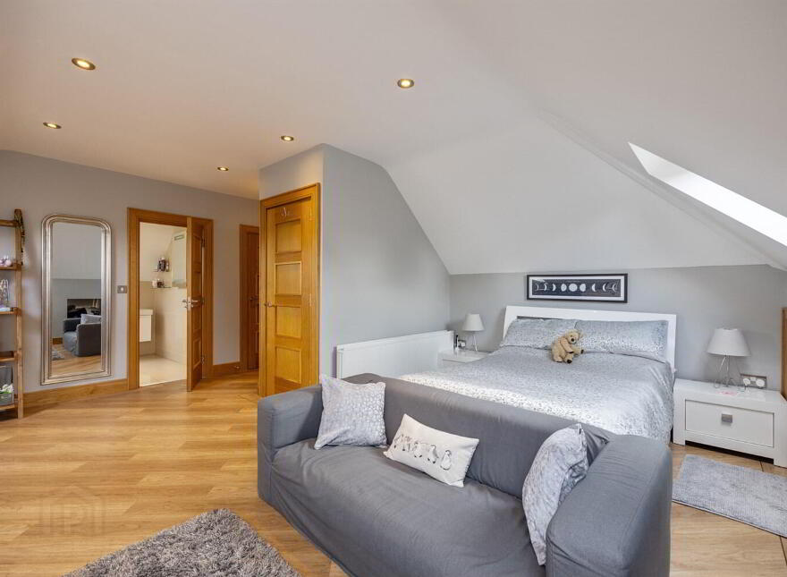 53 Maryville Park, Belfast, BT9 6LP