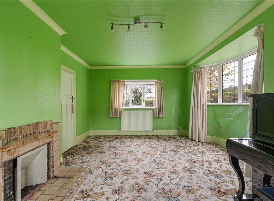 13 Mount Aboo Park, Upper Lisburn Road, Belfast, BT10 0DJ