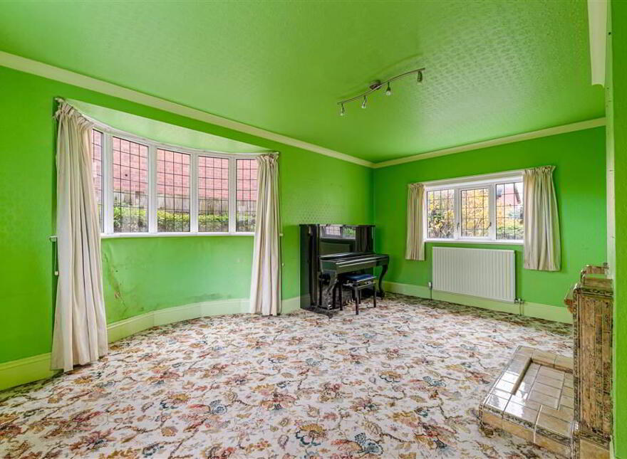 13 Mount Aboo Park, Upper Lisburn Road, Belfast, BT10 0DJ
