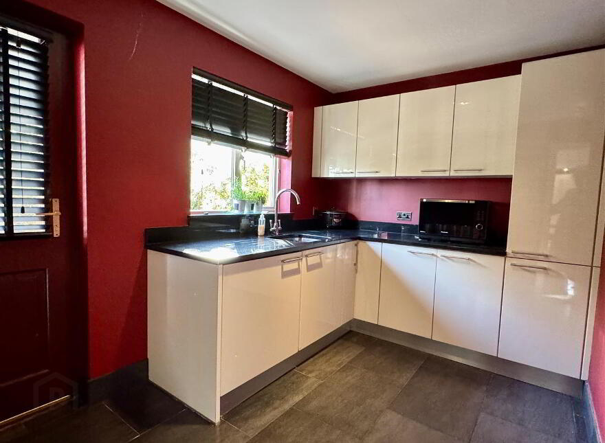 8 Meadow Dale, Jordanstown, Newtownabbey, BT37 0UT