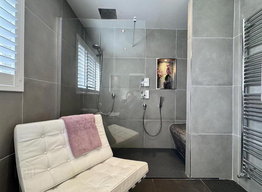 8 Meadow Dale, Jordanstown, Newtownabbey, BT37 0UT