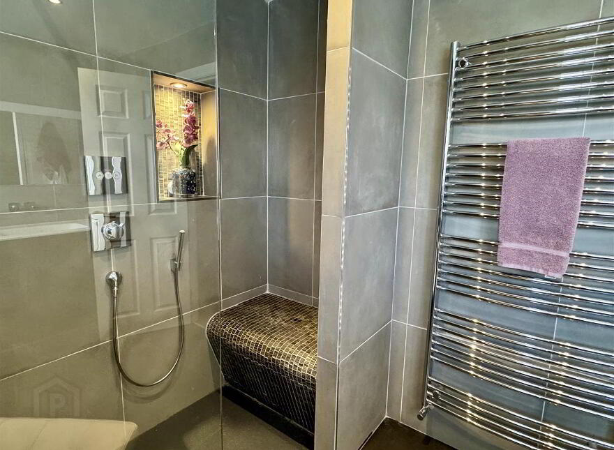 8 Meadow Dale, Jordanstown, Newtownabbey, BT37 0UT