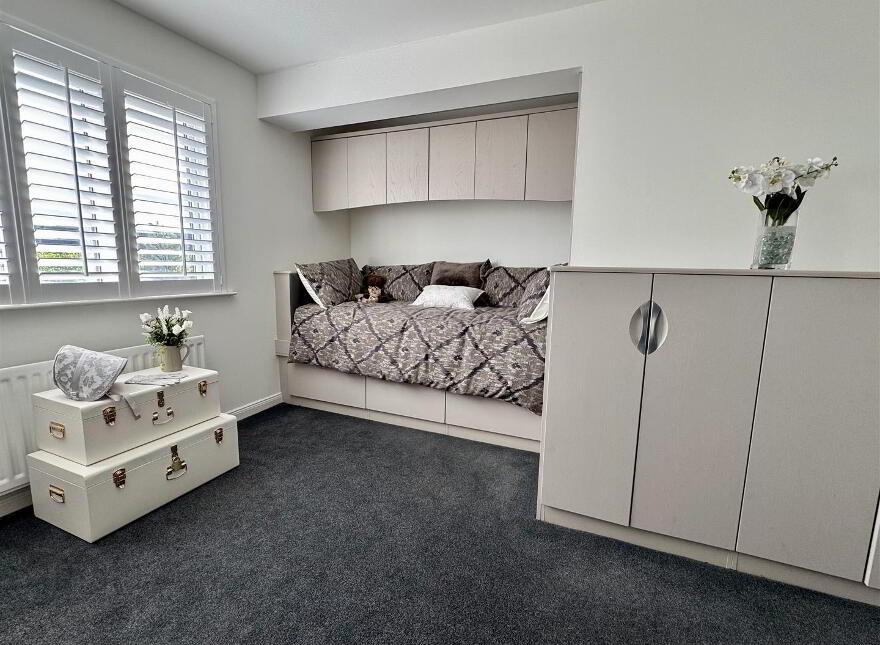 8 Meadow Dale, Jordanstown, Newtownabbey, BT37 0UT